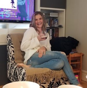 Meet your Posher, April